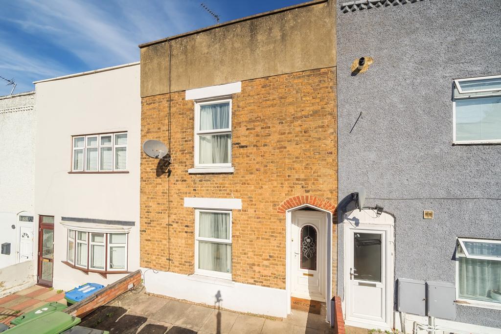 Waverley Road Woolwich SE18 3 bed terraced house for sale £425,000