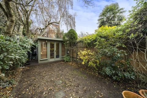 10 Ashlone Road, London, SW15 1LR
