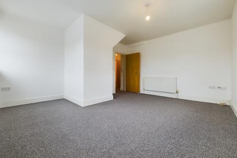 2 bedroom maisonette to rent, Trafalgar Place, Fratton