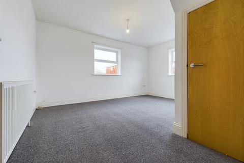 2 bedroom maisonette to rent, Trafalgar Place, Fratton