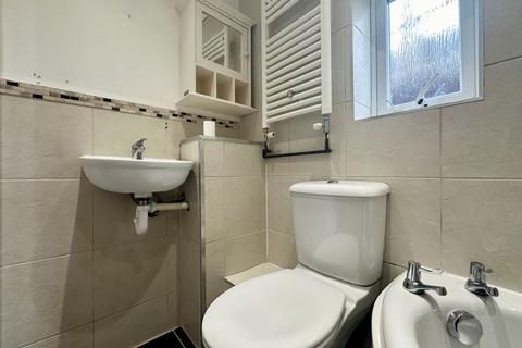 53 Falconer Drive, Poole, BH15 4QQ