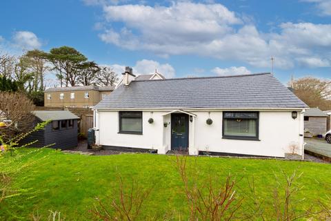 2 bedroom bungalow for sale - Pentrefelin, Criccieth, Gwynedd, LL52