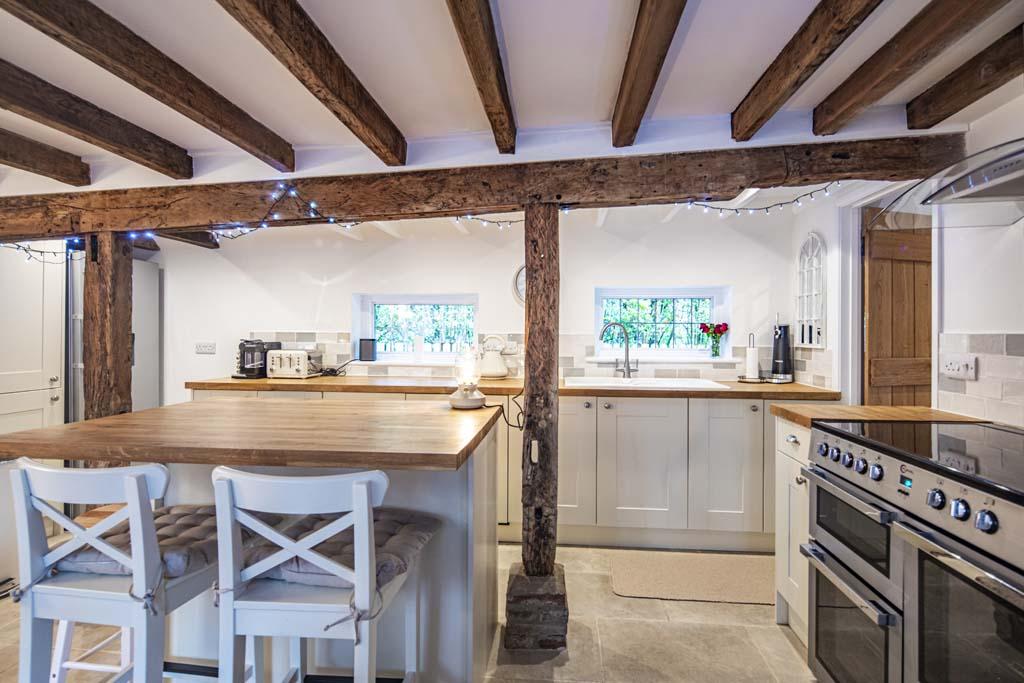 Bridge House, Stanford Dingley, RG7 3 bed detached house for sale £
