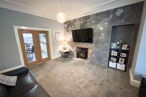 8 High Road, Stevenston, KA20 3DR