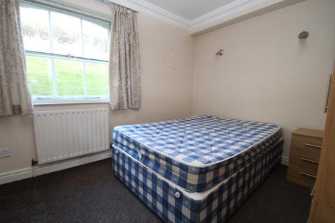 2 bedroom flat to rent - Gledhow Valley Road, Leeds, West Yorkshire, UK, LS17