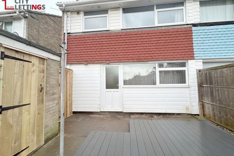 3 bedroom semi-detached house to rent, Wilford Crescent West, The Meadows