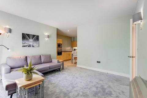 2 bedroom flat to rent, Mansell Street, City, London, E1