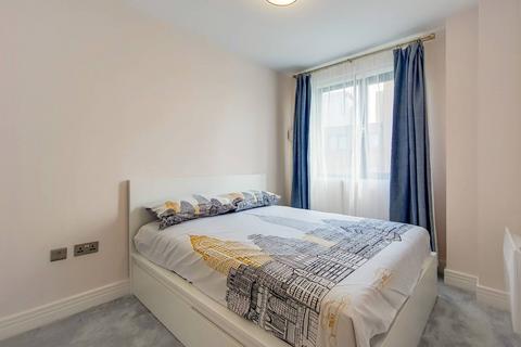 2 bedroom flat to rent, Mansell Street, City, London, E1