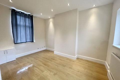 174 Convamore Road, Grimsby, DN32 9HR