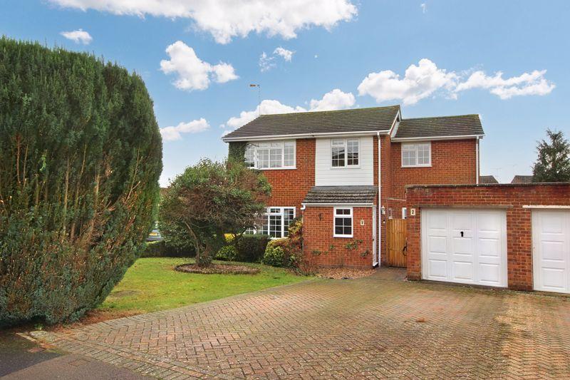 Lavender Way, Widmer End HP15 4 bed detached house for sale £645,000