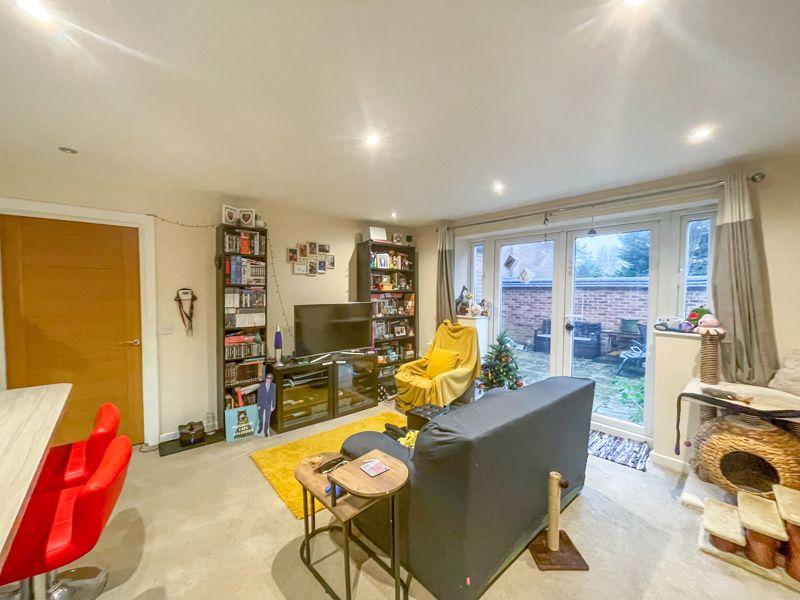 Sitting/Dining Area