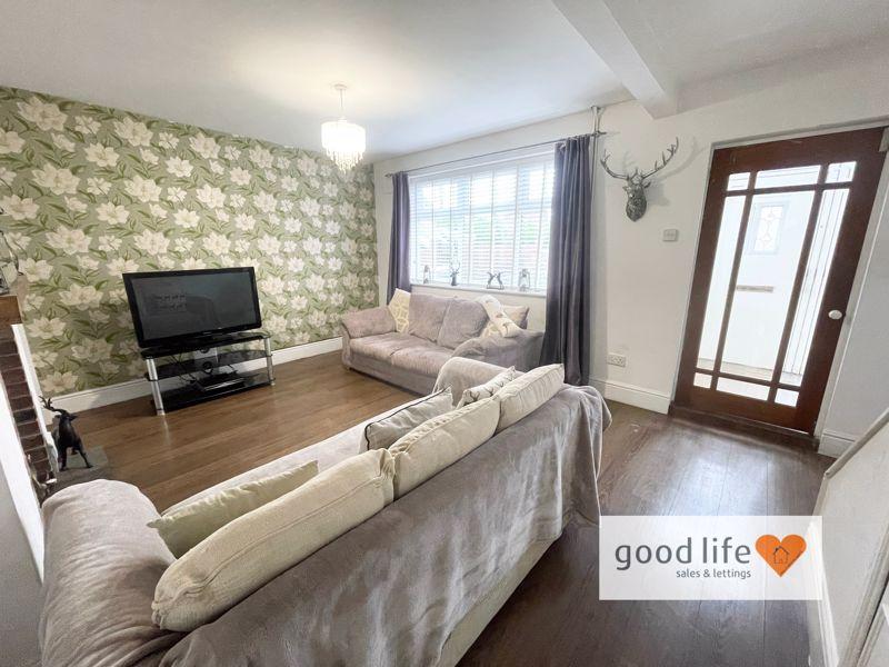 Devon Drive, Sunderland SR3 2 bed semidetached house for sale £130,000