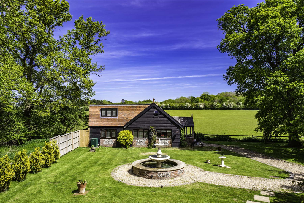 Hillview, Oakley Wood, OX10 8 bed detached house for sale £2,500,000