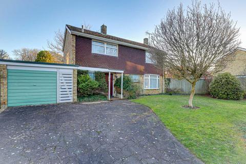 7 Autumn Close, Emmer Green, Reading, RG4 8UL
