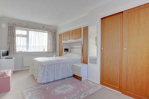 7 Autumn Close, Emmer Green, Reading, RG4 8UL