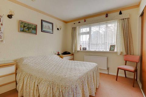 7 Autumn Close, Emmer Green, Reading, RG4 8UL