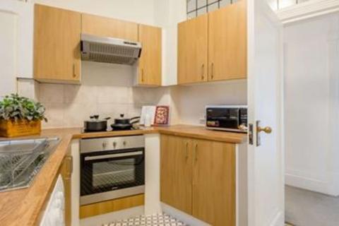 2 bedroom apartment to rent, St Johns Wood, London. NW8