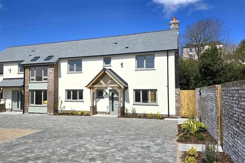 4 bedroom semi-detached house for sale, Market Gardens, Great Torrington, Devon, EX38