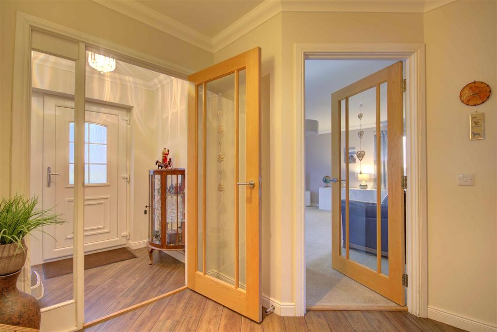 PORCH &amp; HALL