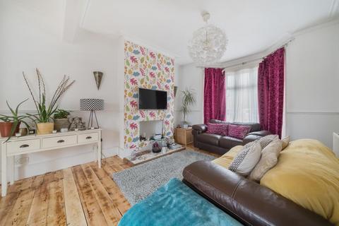67 Glenfarg Road, London, SE6 1XN