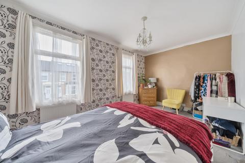 67 Glenfarg Road, London, SE6 1XN