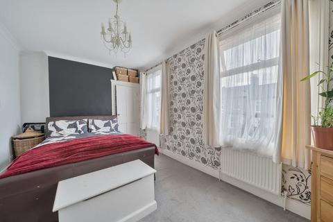 67 Glenfarg Road, London, SE6 1XN