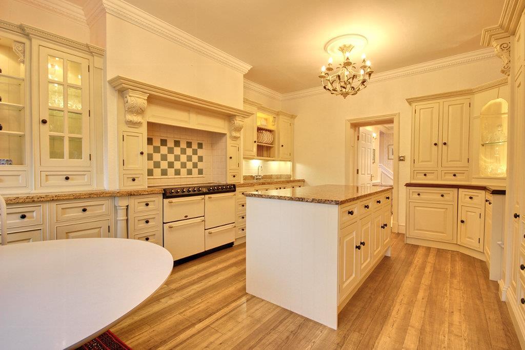 Bespoke Breakfast Kitchen