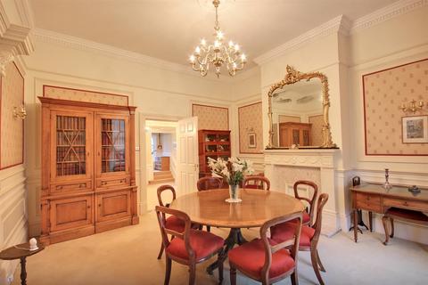 undefined, Hall Park, Swanland, North Ferriby