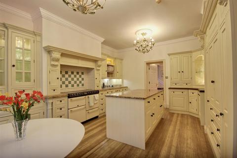 undefined, Hall Park, Swanland, North Ferriby