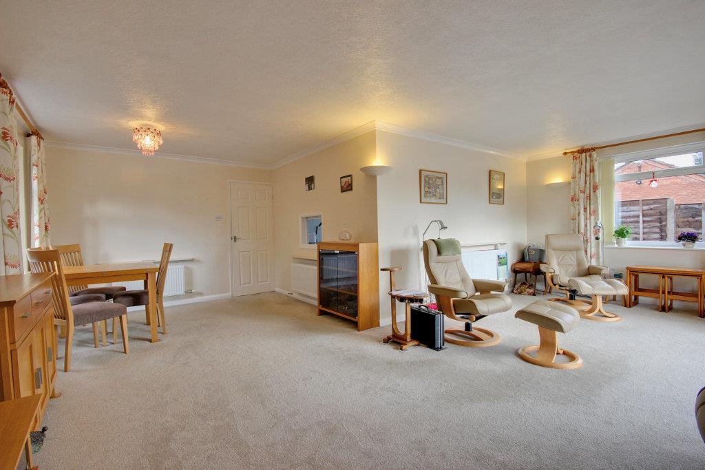 Well Lane, Willerby, Hull 3 bed detached bungalow for sale £375,000