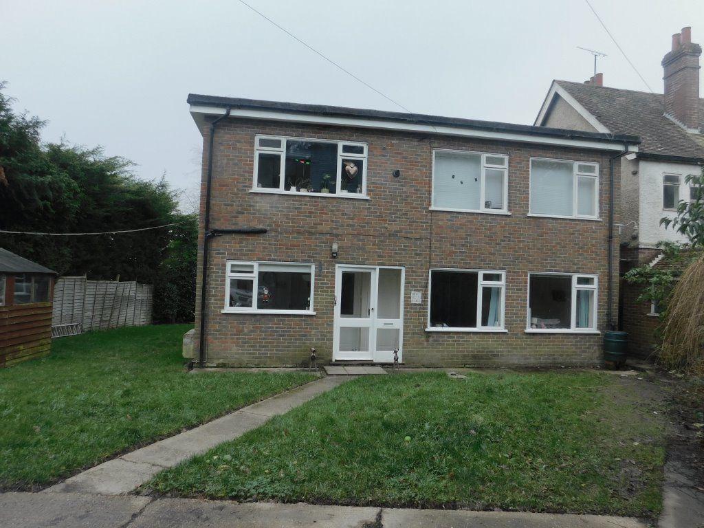 Green Hedges, Robertsbridge, East Sussex 3 bed flat £1,200 pcm (£277 pw)