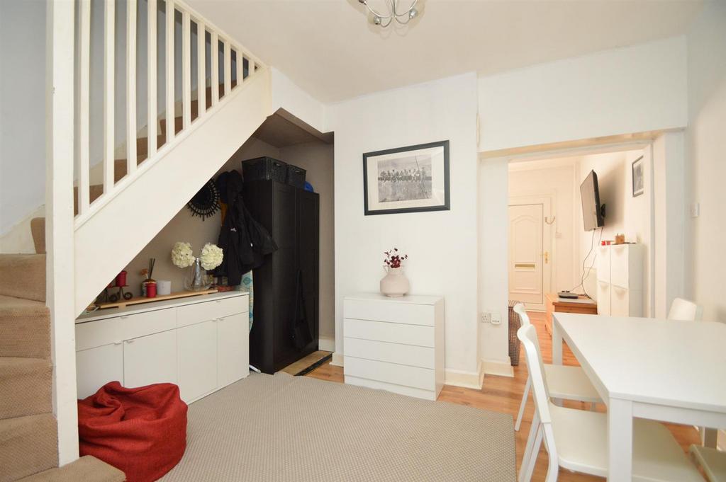 Hereford Road, Belle Vue, Shrewsbury 2 bed terraced house for sale £