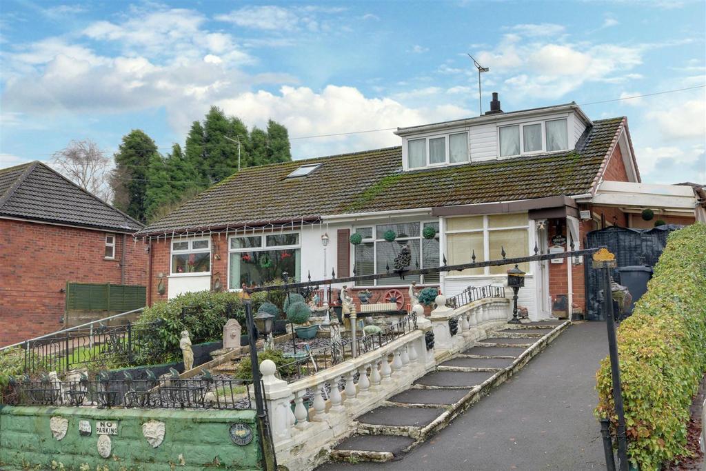 Newchapel Road, Kidsgrove 3 bed semidetached bungalow for sale £150,000