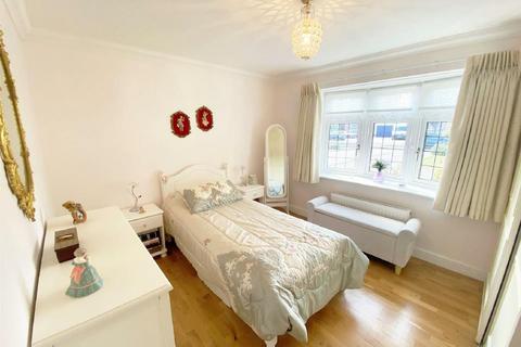 17 Colston Crescent, Goffs Oak, Waltham Cross, EN7 5RS