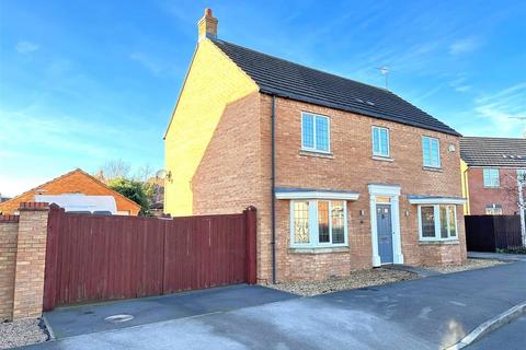 4 bedroom detached house for sale - Syerston Way, Newark
