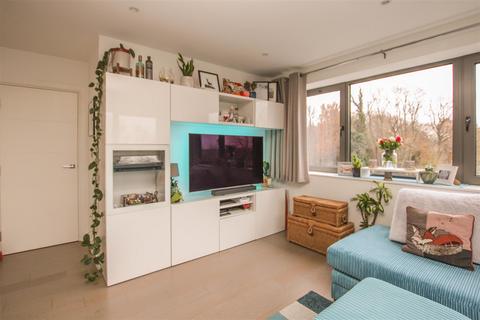 18, Regent House Hubert Road, Brentwood, CM14 4WL