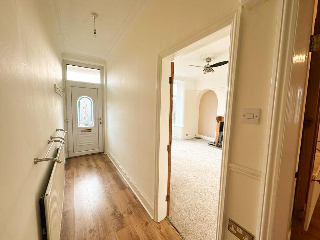 Aireview Terrace, Broughton Road, Skipton 3 bed end of terrace house