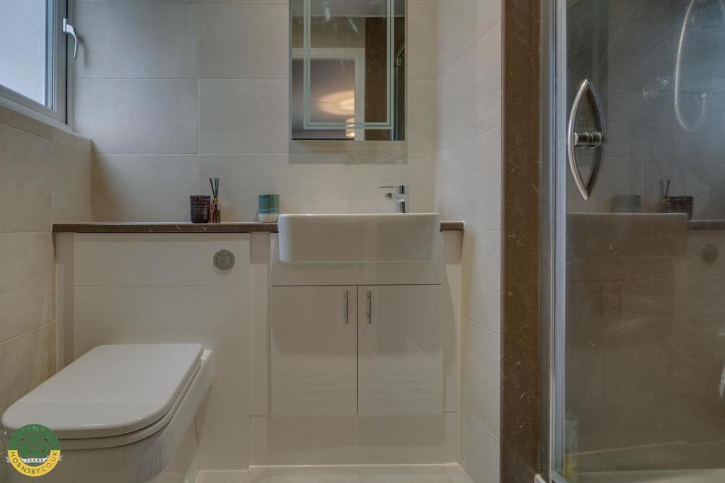 Ensuite