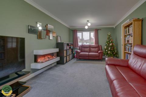 34 Airedale Avenue, Tickhill, Doncaster, DN11 9UD