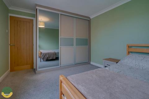 34 Airedale Avenue, Tickhill, Doncaster, DN11 9UD