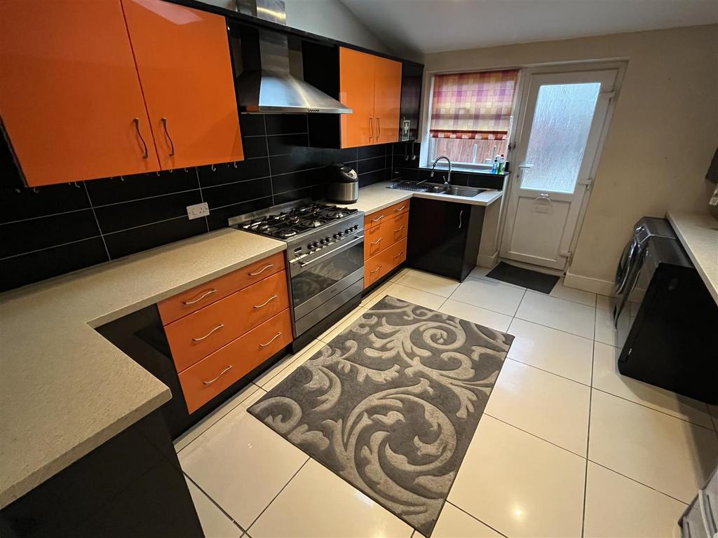 Lister Street, Nuneaton 2 bed terraced house for sale £169,950