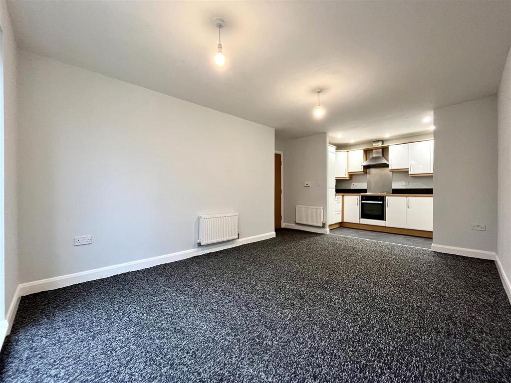 Moor Lane, Wythenshawe, Manchester 2 bed apartment to rent £1,025 pcm