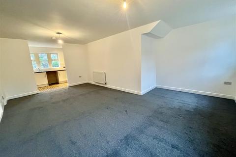 2 bedroom flat for sale, Beverley Place, Boothtown, Halifax