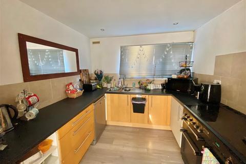 12 Barnard Close, Macclesfield, SK11 8PH