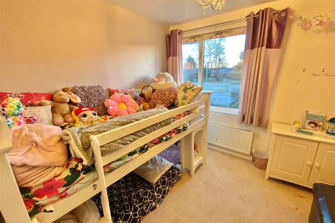 12 Barnard Close, Macclesfield, SK11 8PH