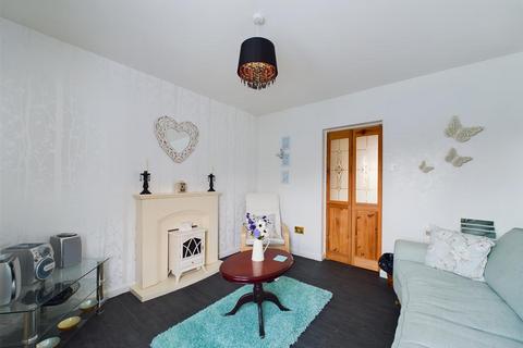 2 bedroom flat for sale, Carnaby Covert Lane, Carnaby, Bridlington