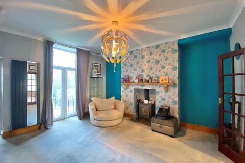 29 Buxton Road, Furness Vale, High Peak, SK23 7PQ