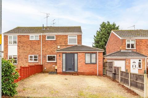 3 bedroom semi-detached house for sale, North Court, Leighton Buzzard