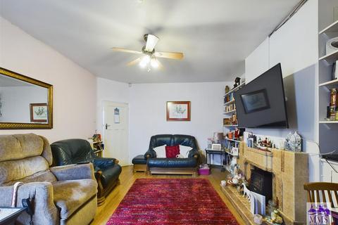 40 Cuxton Road, Rochester, ME2 2DA