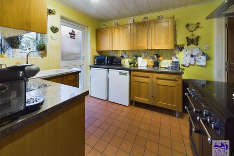 104 Charles Drive, Cuxton, Rochester, ME2 1DT